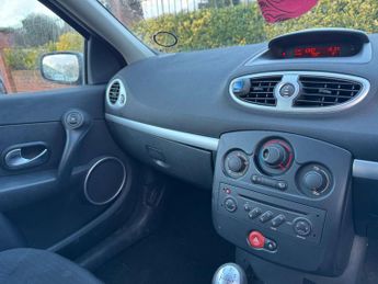 Renault Clio 1.4 Clio Dynamique 3dr