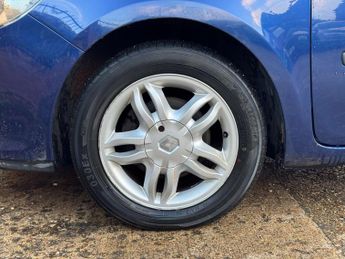 Renault Clio 1.4 Clio Dynamique 3dr