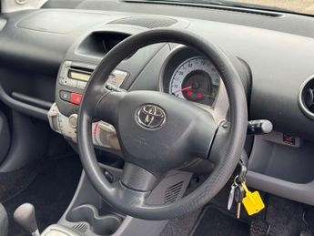 TOYOTA AYGO 1.0 Aygo+ VVT-i Semi-Auto 5dr