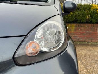 TOYOTA AYGO 1.0 Aygo+ VVT-i Semi-Auto 5dr
