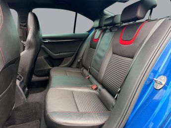 Skoda Octavia 2.0 Octavia vRS TDI Semi-Auto 5dr