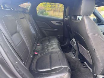 JAGUAR F-PACE 2.0 F-Pace R-Sport AWD D Auto 4WD 5dr