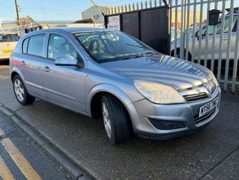 Vauxhall Astra 1.8 Astra Club Auto 5dr