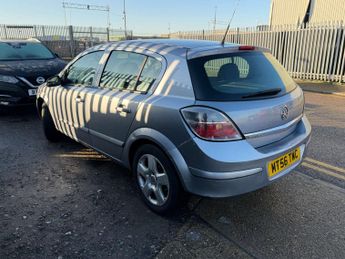 VAUXHALL ASTRA 1.8 Astra Club Auto 5dr