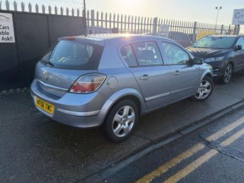 VAUXHALL ASTRA 1.8 Astra Club Auto 5dr