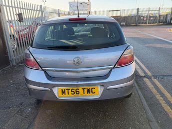 VAUXHALL ASTRA 1.8 Astra Club Auto 5dr