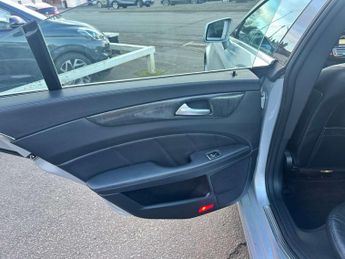 MERCEDES-BENZ CLS 2.1 CLS250 CDi BlueEfficiency Auto 4dr