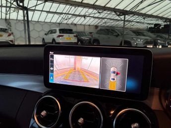 MERCEDES-BENZ C-CLASS 2.0 C 220 Sport D Auto 4dr