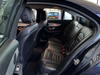 MERCEDES-BENZ C-CLASS 2.0 C 220 Sport D Auto 4dr