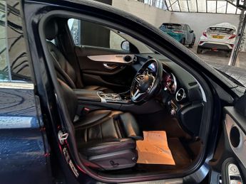 MERCEDES-BENZ C-CLASS 2.0 C 220 Sport D Auto 4dr