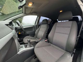 Vauxhall Astra 1.4 Astra SXI 16v 5dr