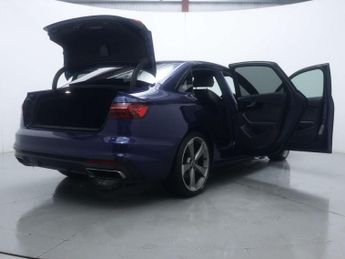 AUDI A4 2.0 A4 Black Edition 35 TFSI Semi-Auto 4dr