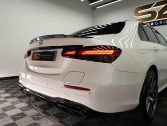 Mercedes-Benz E-CLASS 2.0 E 300 AMG Line Edition E Auto 4dr