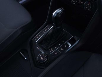 VOLKSWAGEN TIGUAN 2.0 Tiguan R-Line TDI BlueMotion Technology 4Motion Semi-Auto 4W