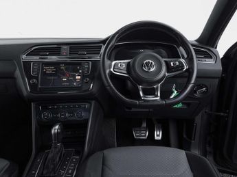 VOLKSWAGEN TIGUAN 2.0 Tiguan R-Line TDI BlueMotion Technology 4Motion Semi-Auto 4W