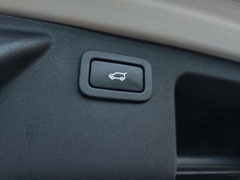 LAND ROVER DISCOVERY SPORT 2.0 Discovery Sport HSE Dynamic Luxury TD4 Auto 4WD 5dr