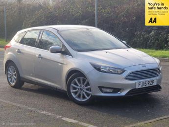Ford Focus 1.6 Titanium Hatchback 5dr Petrol Powershift Euro 6 (125 ps)