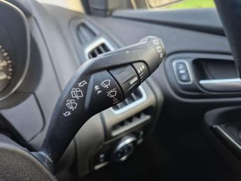 Ford FOCUS 1.6 Titanium Hatchback 5dr Petrol Powershift Euro 6 (125 ps)