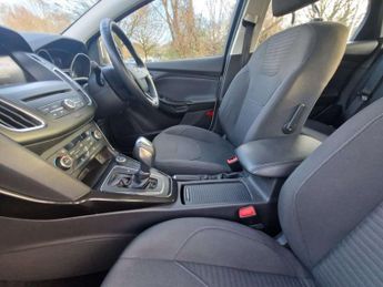 Ford FOCUS 1.6 Titanium Hatchback 5dr Petrol Powershift Euro 6 (125 ps)
