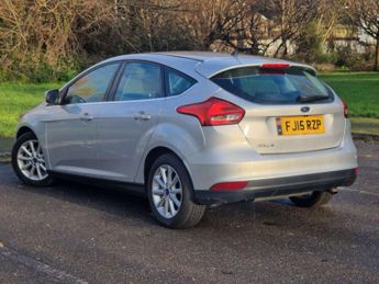Ford FOCUS 1.6 Titanium Hatchback 5dr Petrol Powershift Euro 6 (125 ps)