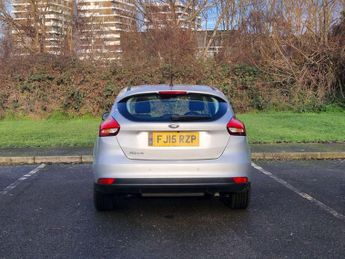 Ford FOCUS 1.6 Titanium Hatchback 5dr Petrol Powershift Euro 6 (125 ps)