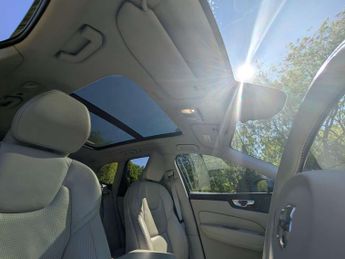 Volvo XC60 2.0 B5 MHEV Inscription Pro SUV 5dr Petrol Hybrid Auto AWD Euro 