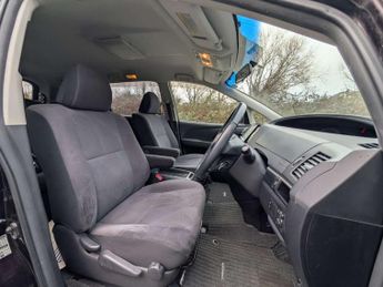 Toyota ESTIMA 2WD AUTO