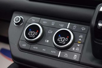 Land Rover Defender 110 5.0 P525 V8 SUV 5dr Petrol Auto 4WD Euro 6 (s/s) (525 ps)