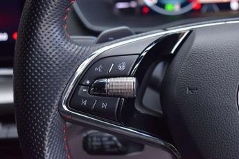 Skoda Octavia 2.0 TDI vRS Estate 5dr Diesel DSG 4WD Euro 6 (s/s) (200 ps)