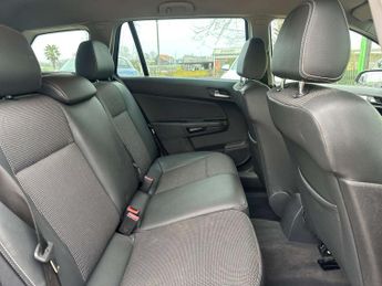 VAUXHALL ASTRA 1.8 Astra Design Auto 5dr