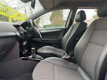 VAUXHALL ASTRA 1.8 Astra Design Auto 5dr