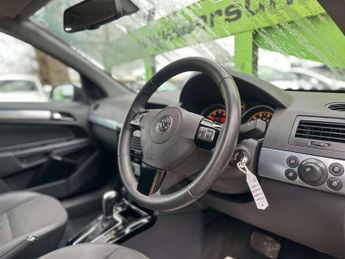 VAUXHALL ASTRA 1.8 Astra Design Auto 5dr