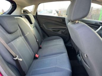 FORD FIESTA 1.4 Fiesta Zetec Auto 5dr