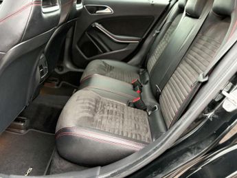 Mercedes-Benz A-CLASS 2.1 A 200 D AMG Line Executive Auto 5dr