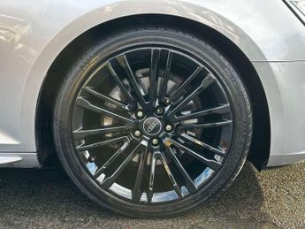 Audi A4 Avant 3.0 TDI V6 S line Estate 5dr Diesel S Tronic Euro 6 (s/s) (218 p