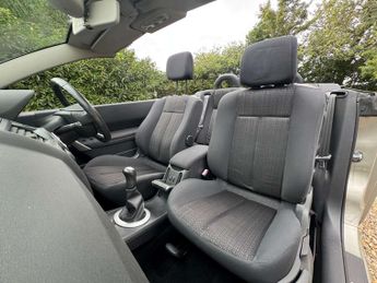 Renault MEGANE 1.6 Megane Dynamique 2dr