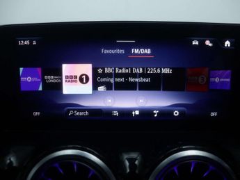 MERCEDES-BENZ EQA 250+ AMG LINE EXECUTIVE