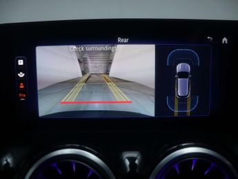 MERCEDES-BENZ EQA 250+ AMG LINE EXECUTIVE