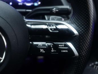 MERCEDES-BENZ EQA 250+ AMG LINE EXECUTIVE