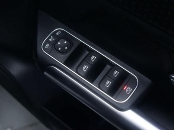 MERCEDES-BENZ EQA 250+ AMG LINE EXECUTIVE