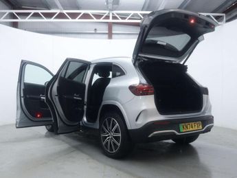 MERCEDES-BENZ EQA 250+ AMG LINE EXECUTIVE