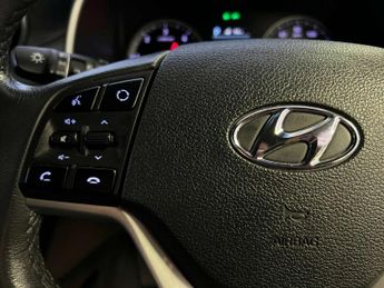 HYUNDAI TUCSON 1.6 Tucson Premium 48v MHEV CRDi 2WD Semi-Auto 5dr