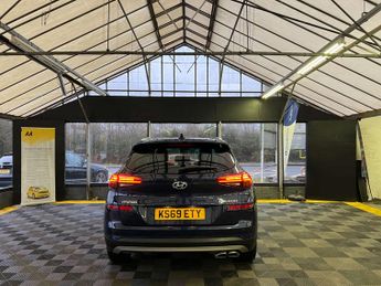 HYUNDAI TUCSON 1.6 Tucson Premium 48v MHEV CRDi 2WD Semi-Auto 5dr