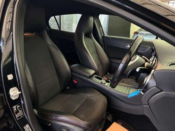 MERCEDES-BENZ GLA 2.1 GLA 220 AMG Line CDi 4Matic Auto 4WD 5dr
