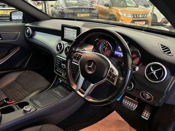 MERCEDES-BENZ GLA 2.1 GLA 220 AMG Line CDi 4Matic Auto 4WD 5dr