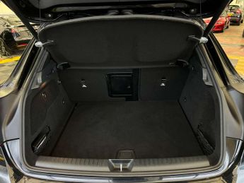 MERCEDES-BENZ GLA 2.1 GLA 220 AMG Line CDi 4Matic Auto 4WD 5dr