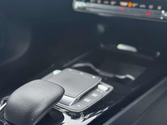 Mercedes-Benz A-CLASS 1.3 A 250 AMG Line E Auto 5dr