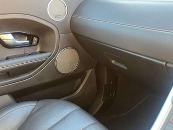 Land Rover RANGE ROVER EVOQUE 2.2 Range Rover Evoque Dynamic SD4 Auto 4WD 5dr