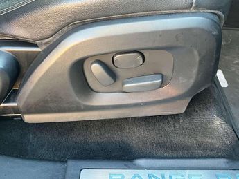 Land Rover RANGE ROVER EVOQUE 2.2 Range Rover Evoque Dynamic SD4 Auto 4WD 5dr