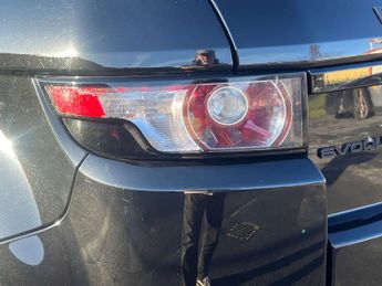 Land Rover RANGE ROVER EVOQUE 2.2 Range Rover Evoque Dynamic SD4 Auto 4WD 5dr